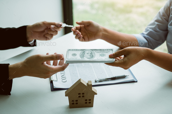 Home sales brokers and real estate investors are exchanging with investors being filing cash