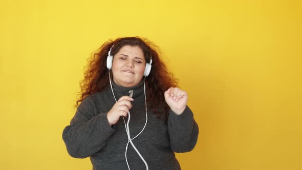 Music App Sound Energy Woman Dancing in Headphones alt