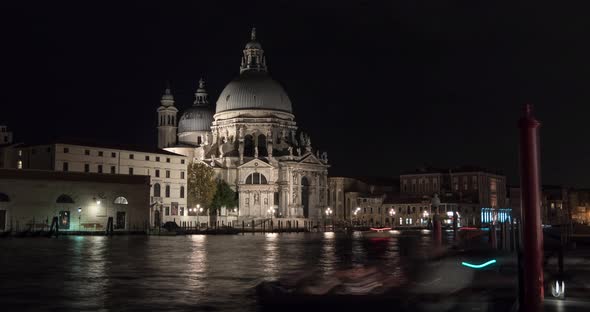 Night timelapse of Basilica di Santa Maria della Salute alt