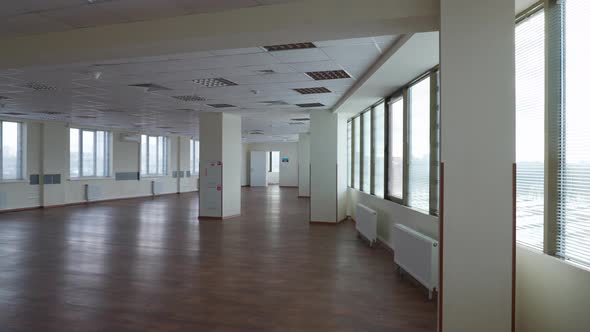 Workspace the Interior of Empty Office Space with Panoramic Windows a Walk Through the White Office alt