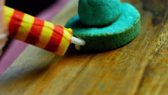 I Draw Lines with Glaze at Mexican Sombrero Cookies in Three Colors alt