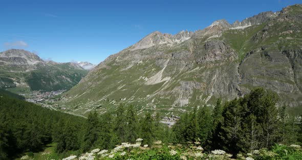 Climbing to the Iseran Pass, Savoie department, France alt