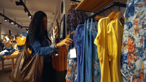 Girl Shopping Clothes alt