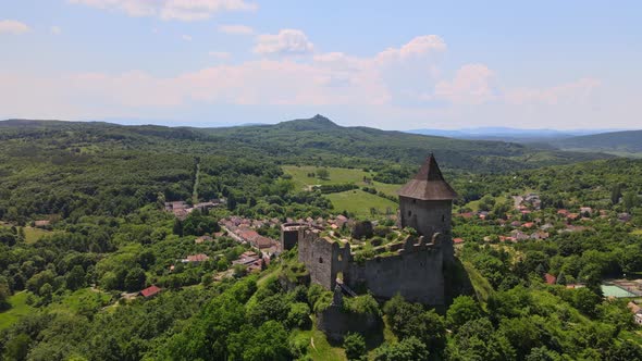 Aerial view of Somoska Castle in the village of Siatorska Bukovinka in Slovakia alt