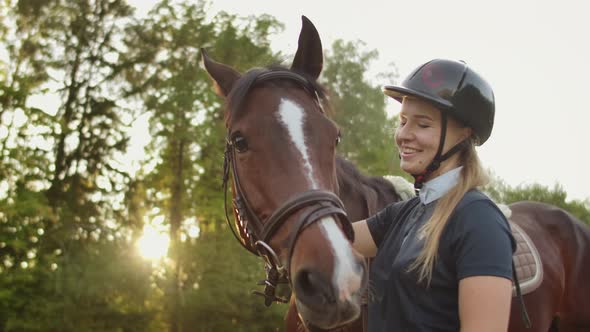 Smiling Moments in the Horse Club alt