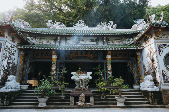 beautiful architecture of traditional vietnamese building decorated ...