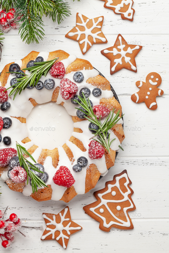 Christmas cake and gingerbread cookies