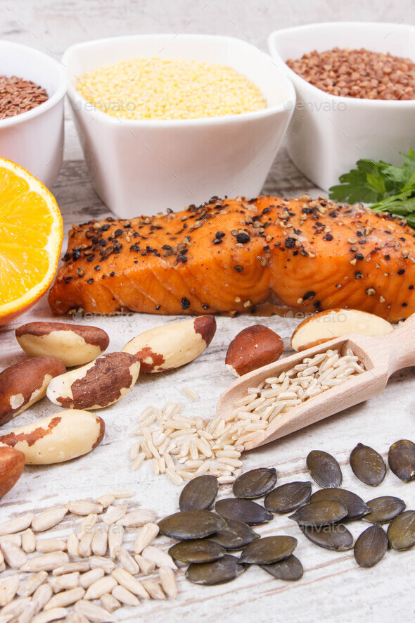 Healthy eating for thyroid gland. Ingredients containing vitamins and