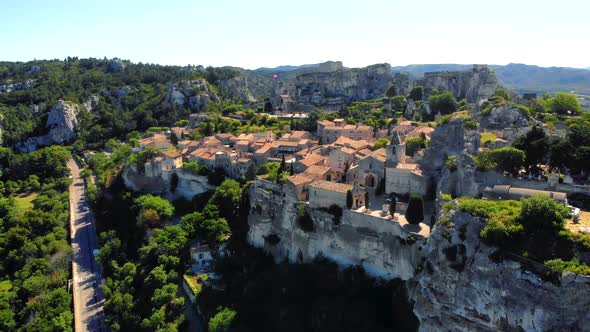 Les Baux De Provence Village on the Rock Formation and Its Castle alt