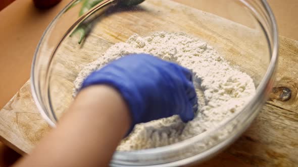 I Arrange the Flour to Pour Water Over It alt