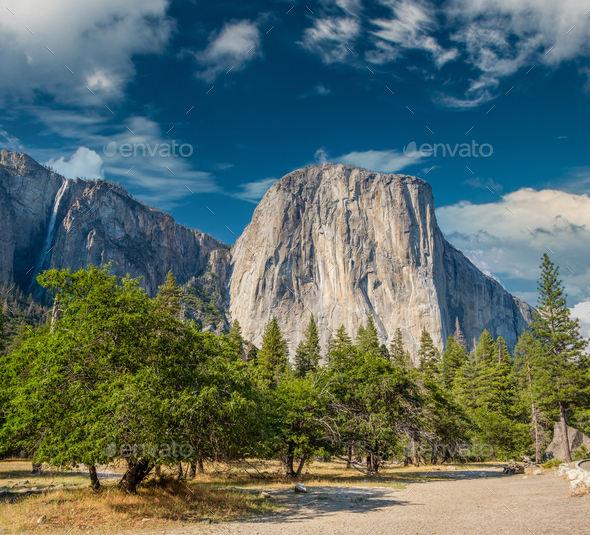 Yosemite National Park Valley summer landscape - Stock Photo - Images