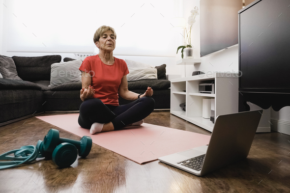 Live online yoga & mindfulness