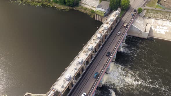 Top View of a Weir alt