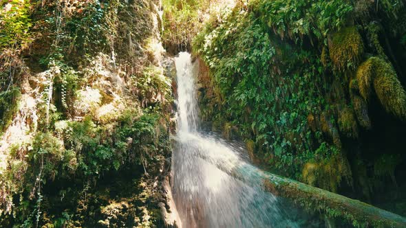 Waterfall alt