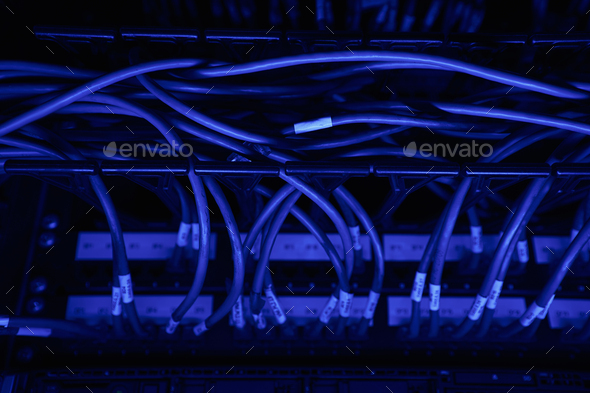 Structured cabling used in data center network equipment