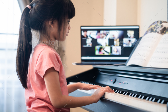 Online Piano Lessons — Piano Teachers Connect