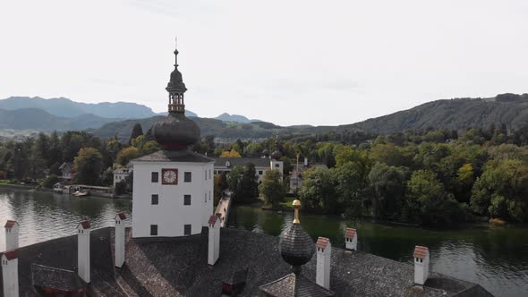 Scenic View on Gmunden Schloss Ort alt