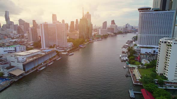 4K : Aerial drone footage fly over the Chao Phraya River alt