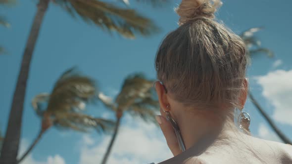 Relax On The Beach alt