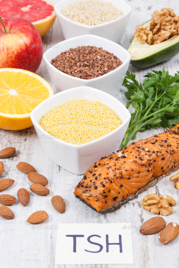 Dietary and beneficial eating for thyroid gland. Food as source