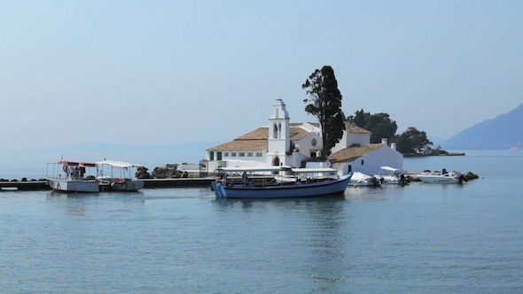 Tourist Boats Near Vlacherna Monastery, Kanoni alt