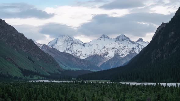 Snow mountain and flowing cloud alt