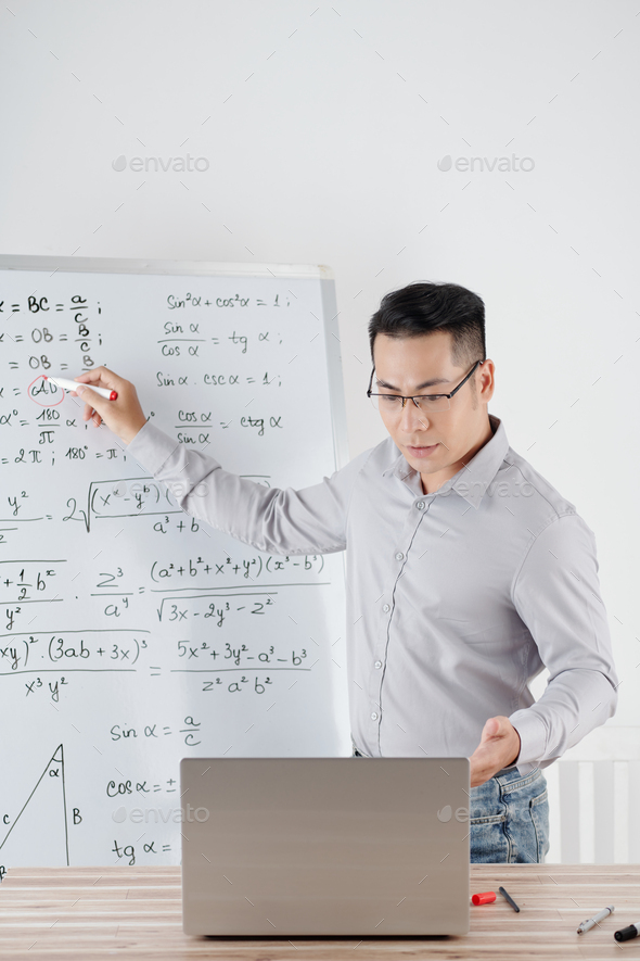Tutor Explaining Math Topic