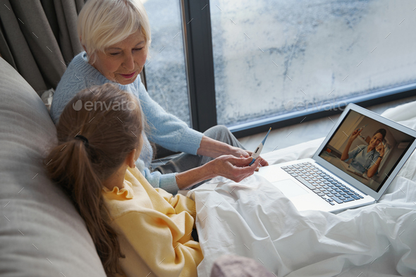 Distressed grandma using Internet to get medical help for kid