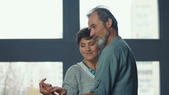 Couple Aged Dancing alt