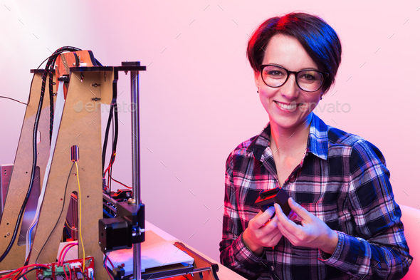 A student woman print prototype on 3D printer