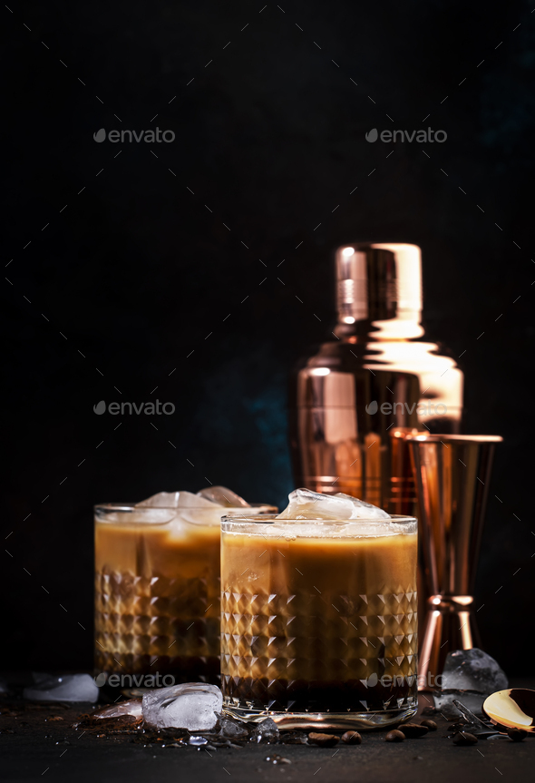 White Russian Alcoholi Cocktail Drink With Vodka Stock Photo By 5PH   AD4A9657 