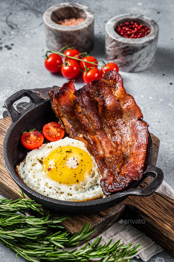 Bacon in Cast-Iron: What Would Breakfast Be Without It?