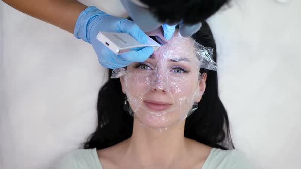 Ultrasonic Facial Cleaning