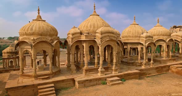 Bada Bagh Cenotaphs Hindu Tomb Mausoleum Made of Sandstone in Indian Thar Desert alt