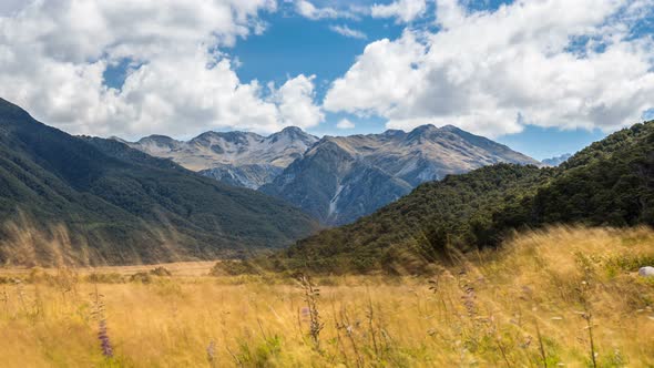 Beautiful Sunny Day in Alps Mountains Landscape in Wild Nature of New Zealand alt