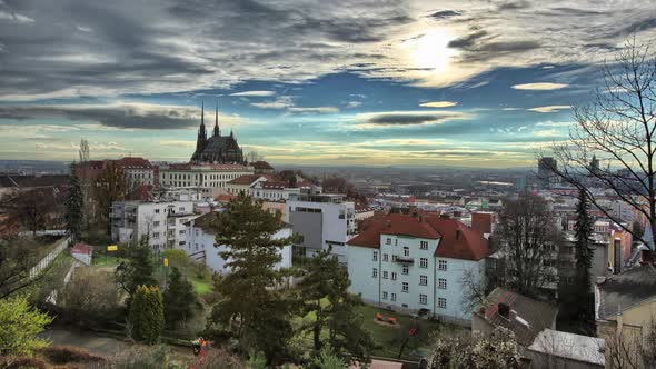 Beautiful time lapse of the city of Brno with a magical sky, Czech republic alt