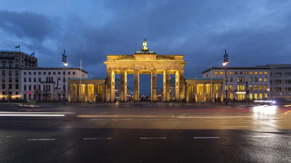 Day to Night Time Lapse of Brandenburg Gate with clouds, Berlin, Germany