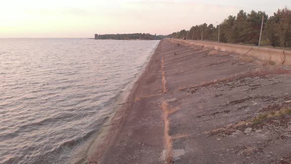 The Shore of the Kyiv Reservoir alt