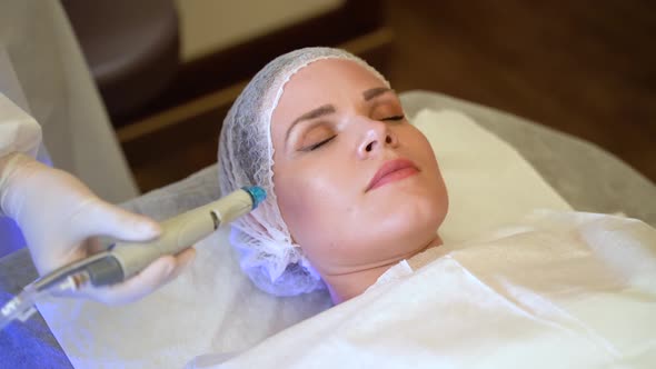 Facial Treatments for the Lady