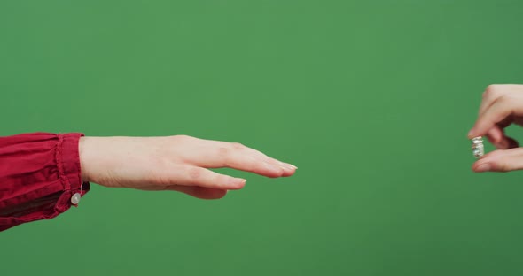 Reciving an engagement ring alt