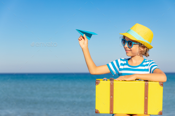 Illustration of happy kids traveling with suitcase in summer