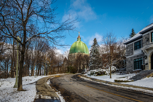 Street in Montreal with a view of Saint Josephs Oratory Dome - Montreal, Quebec, Canada - Stock Photo - Images