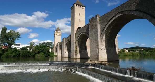 The medieval Pont Valentre, Cahors, Lot department, the Occitan, France alt