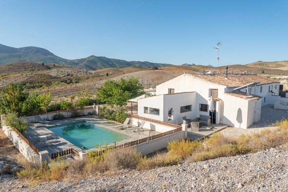 A rural hotel with swimming pool located in Almeria, Spain.