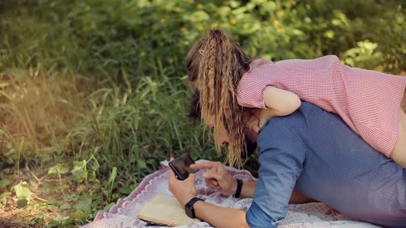 Carefree Dad With Preschool Daughter Enjoy Activity Together. Family Parent Holidays Relationship. alt
