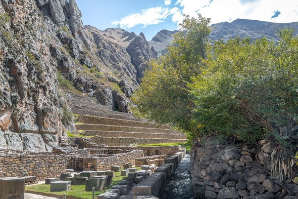 Ollantaytambo Inca Ruins And Terraces - Ollantaytambo, Sacred Valley ...