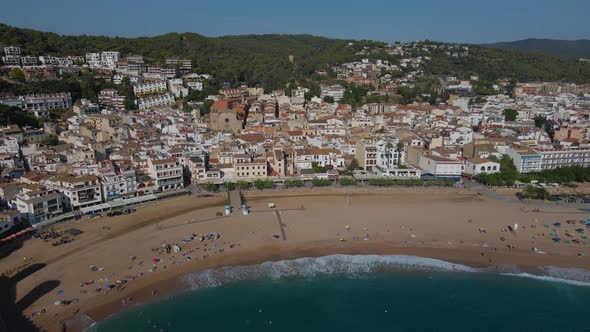 Tossa De Mar with the Beautiful Medieval Castle on the Cliff on the Shore alt