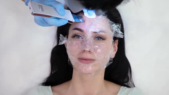 Ultrasonic Facial Cleaning
