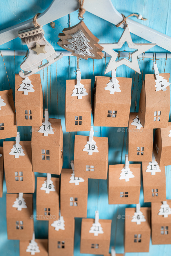 Cute Christmas Advent Calendar to do by yourself at home