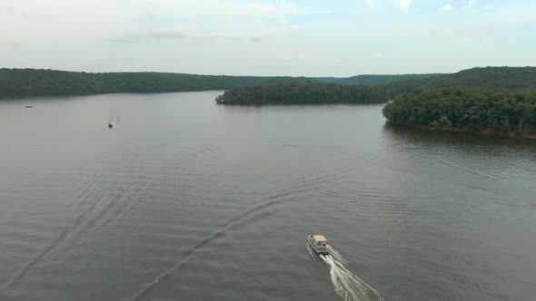 Boats On Lake Ozark alt